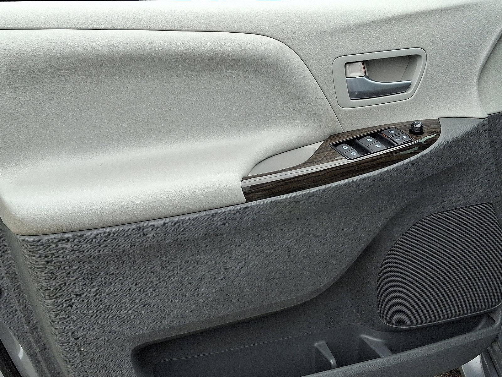 2015 Toyota Sienna Vehicle Photo in Trevose, PA 19053