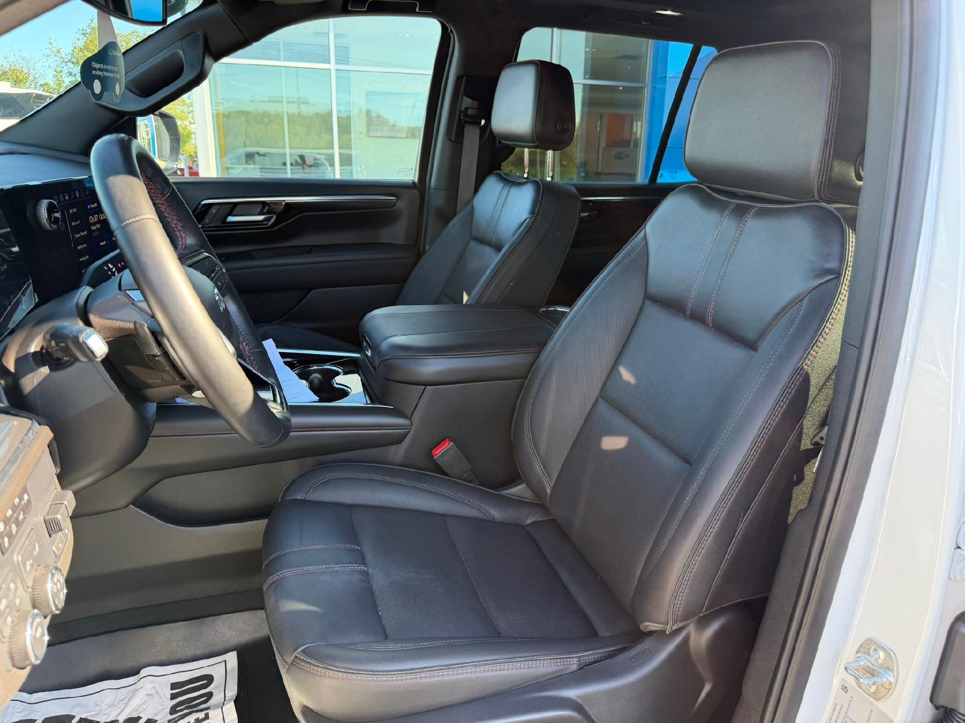 2025 Chevrolet Tahoe photo 18 of 40