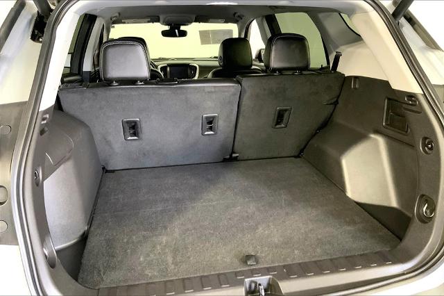 2024 GMC Terrain Vehicle Photo in Lees Summit, MO 64086