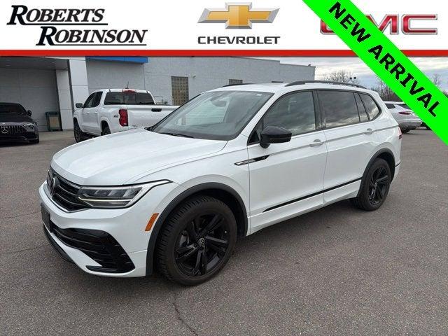 2023 Volkswagen Tiguan Vehicle Photo in Excelsior Springs, MO 64024