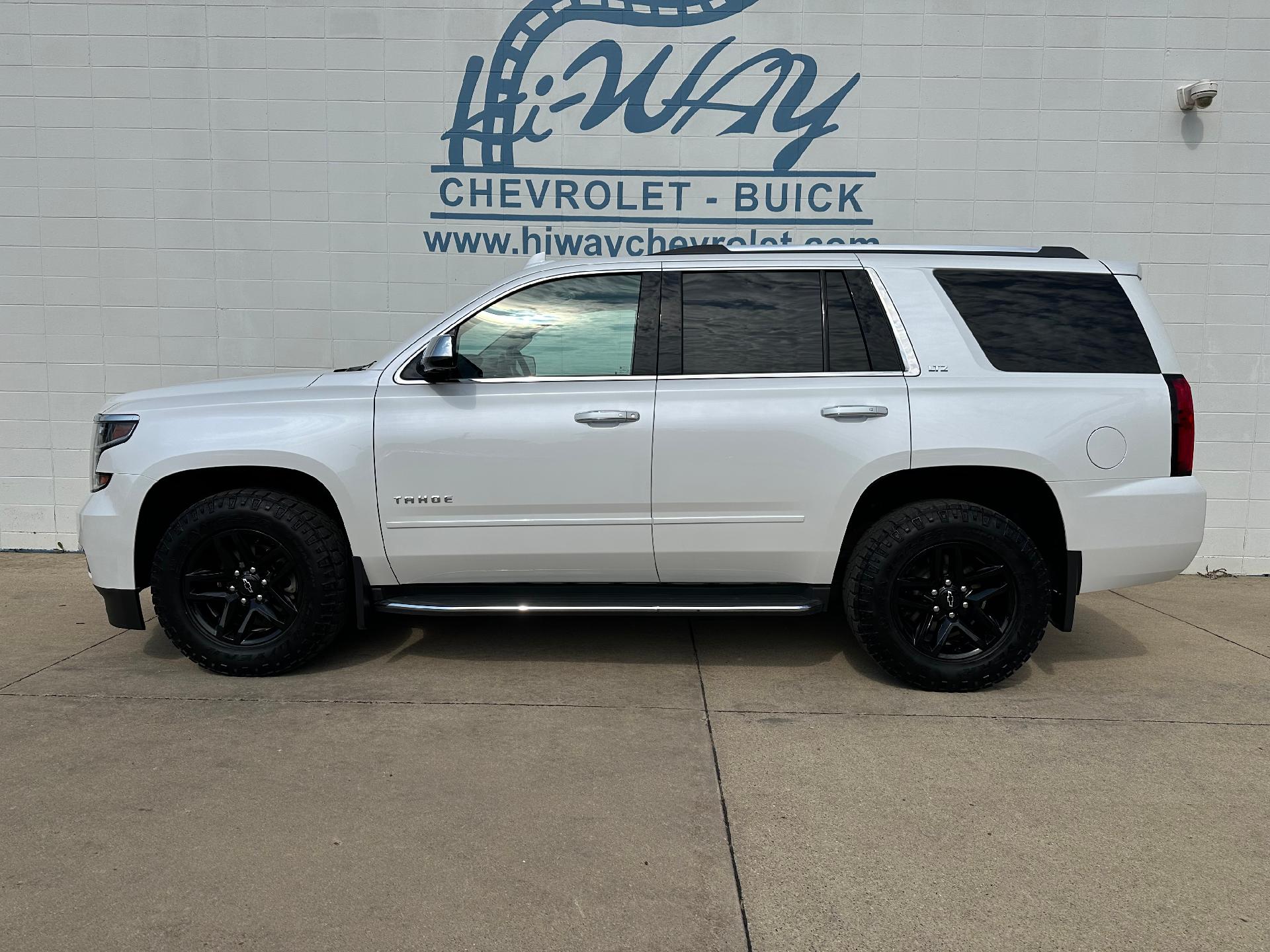 White (Iridescent Pearl Tricoat) 2016 Chevrolet Tahoe SUV / Crossover Four-Wheel Drive 6-Speed Automatic