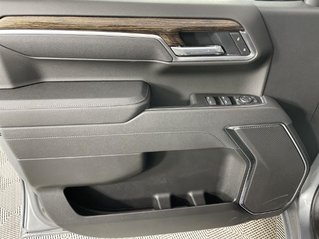 2025 GMC Sierra 1500 Vehicle Photo in GILBERT, AZ 85297-0402