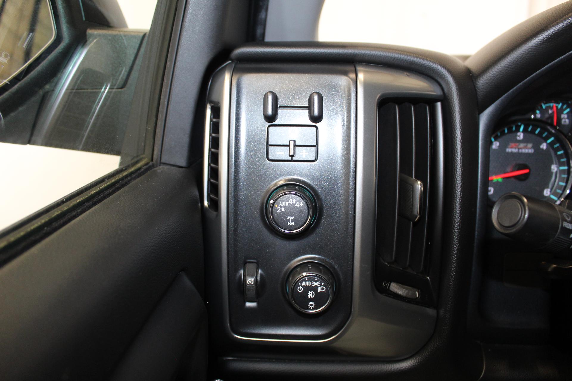 2017 Chevrolet Silverado 1500 Vehicle Photo in NORTHAMPTON, MA 01060-1120