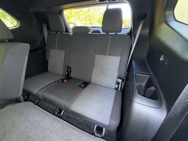2025 GMC Acadia Vehicle Photo in LEOMINSTER, MA 01453-2952