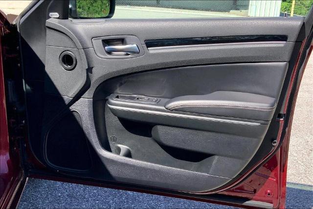 2023 Chrysler 300 Vehicle Photo in Kansas City, MO 64114