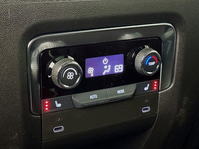 2026 Chevrolet Suburban Vehicle Photo in PUYALLUP, WA 98371-4149