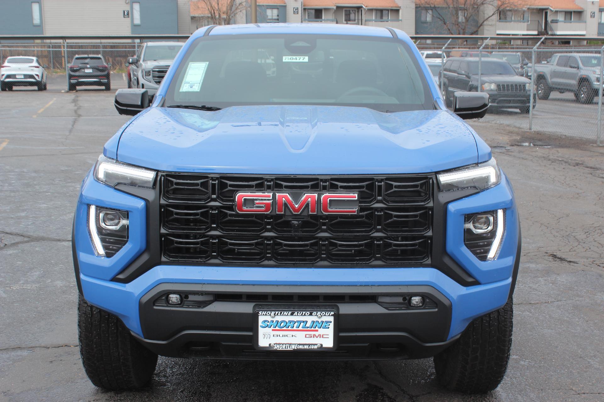 2025 GMC Canyon Vehicle Photo in AURORA, CO 80012-4011