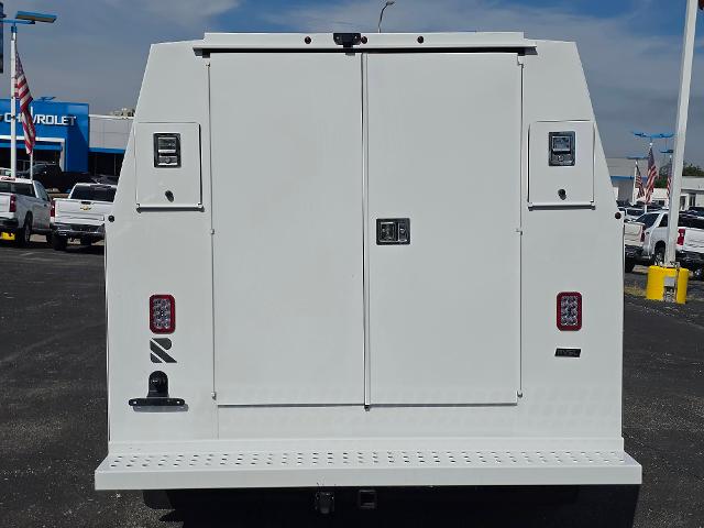 2025 Chevrolet Express Commercial Cutaway Vehicle Photo in INDEPENDENCE, MO 64055-1314