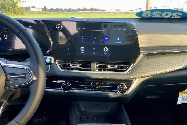 2025 Chevrolet Equinox Vehicle Photo in TOPEKA, KS 66609-0000