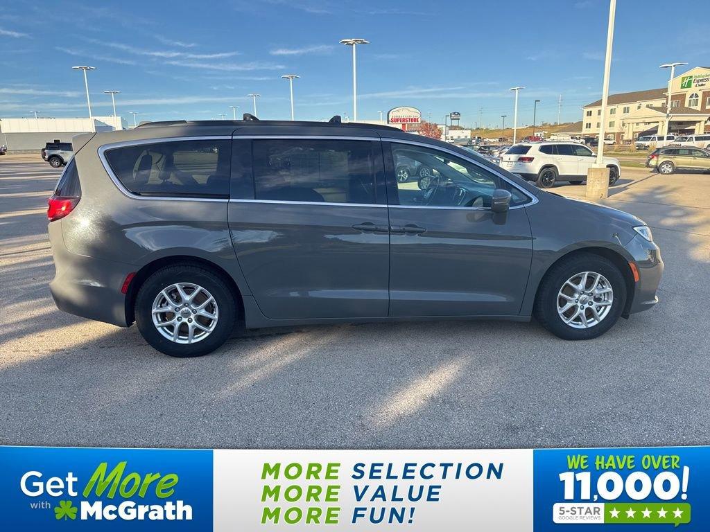 2022 Chrysler Pacifica Vehicle Photo in Cedar Rapids, IA 52402