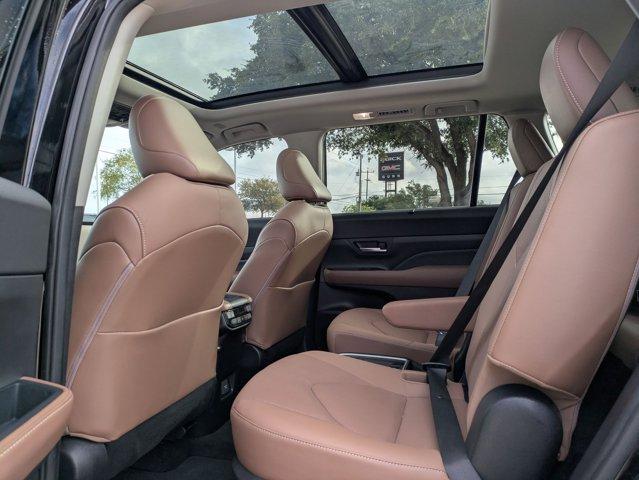 2024 Toyota Grand Highlander Vehicle Photo in SELMA, TX 78154-1459