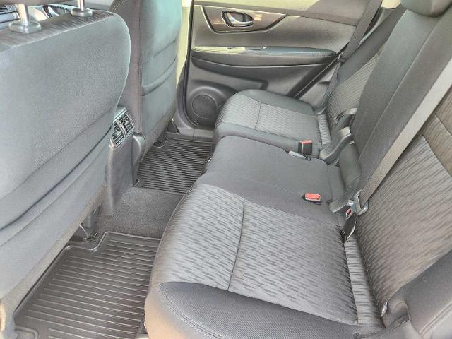 2018 Nissan Rogue Vehicle Photo in DENTON, TX 76210-9321