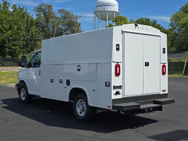2025 Chevrolet Express Commercial Cutaway Vehicle Photo in INDEPENDENCE, MO 64055-1314