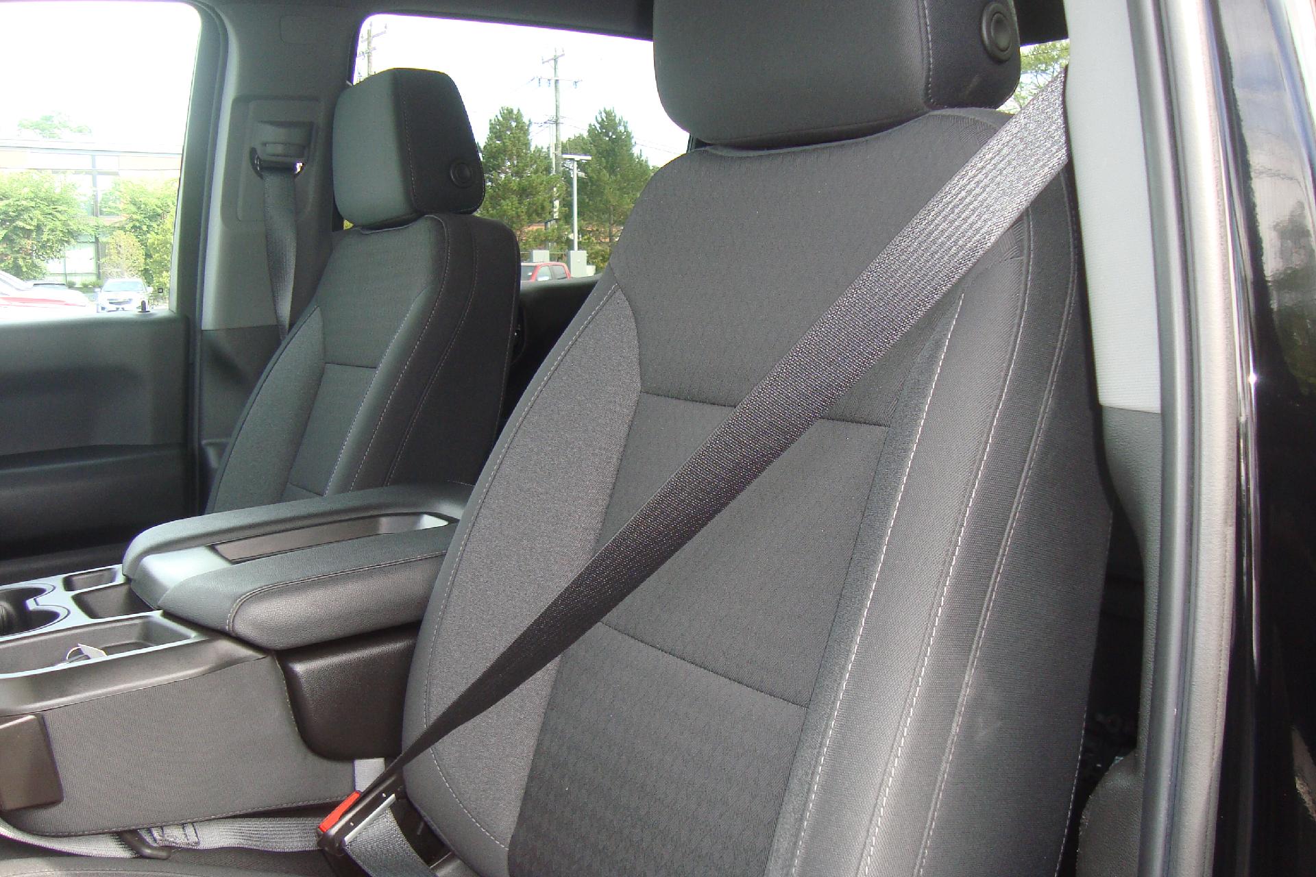 2022 Chevrolet Silverado 1500 Vehicle Photo in PORTSMOUTH, NH 03801-4196