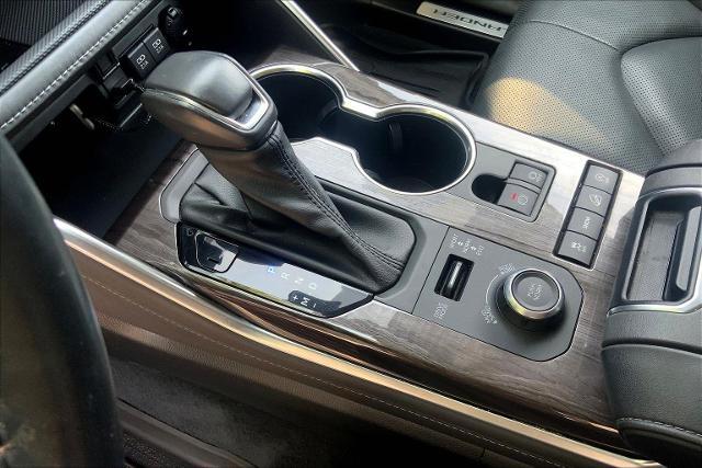 2021 Toyota Highlander Vehicle Photo in KANSAS CITY, MO 64114-4545