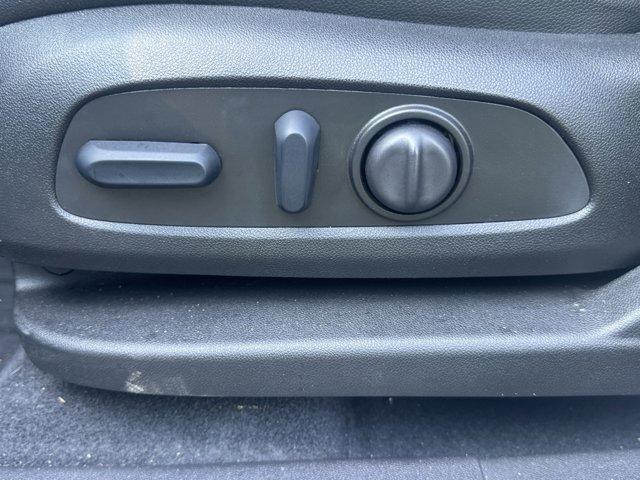 2024 GMC Terrain Vehicle Photo in LEOMINSTER, MA 01453-2952