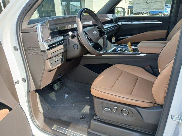 2025 Cadillac Escalade Vehicle Photo in LEOMINSTER, MA 01453-2952
