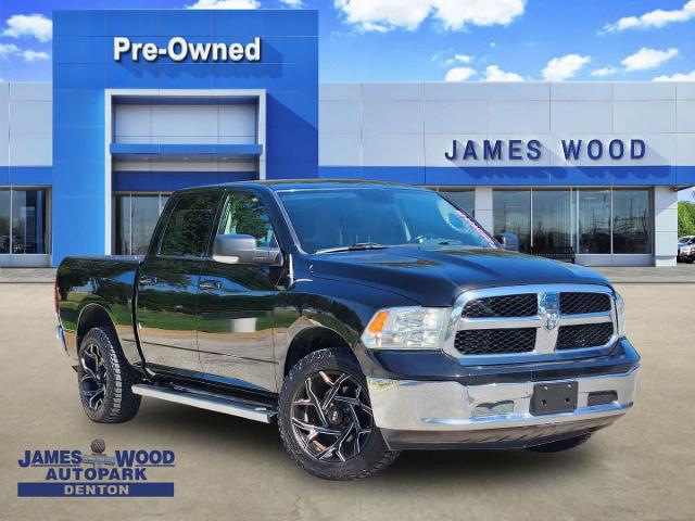 2020 Ram 1500 Classic Vehicle Photo in DENTON, TX 76210-9321