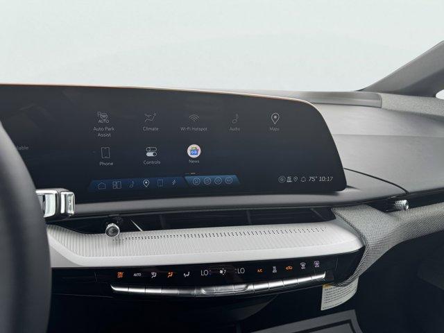 2025 Cadillac OPTIQ Vehicle Photo in LEOMINSTER, MA 01453-2952