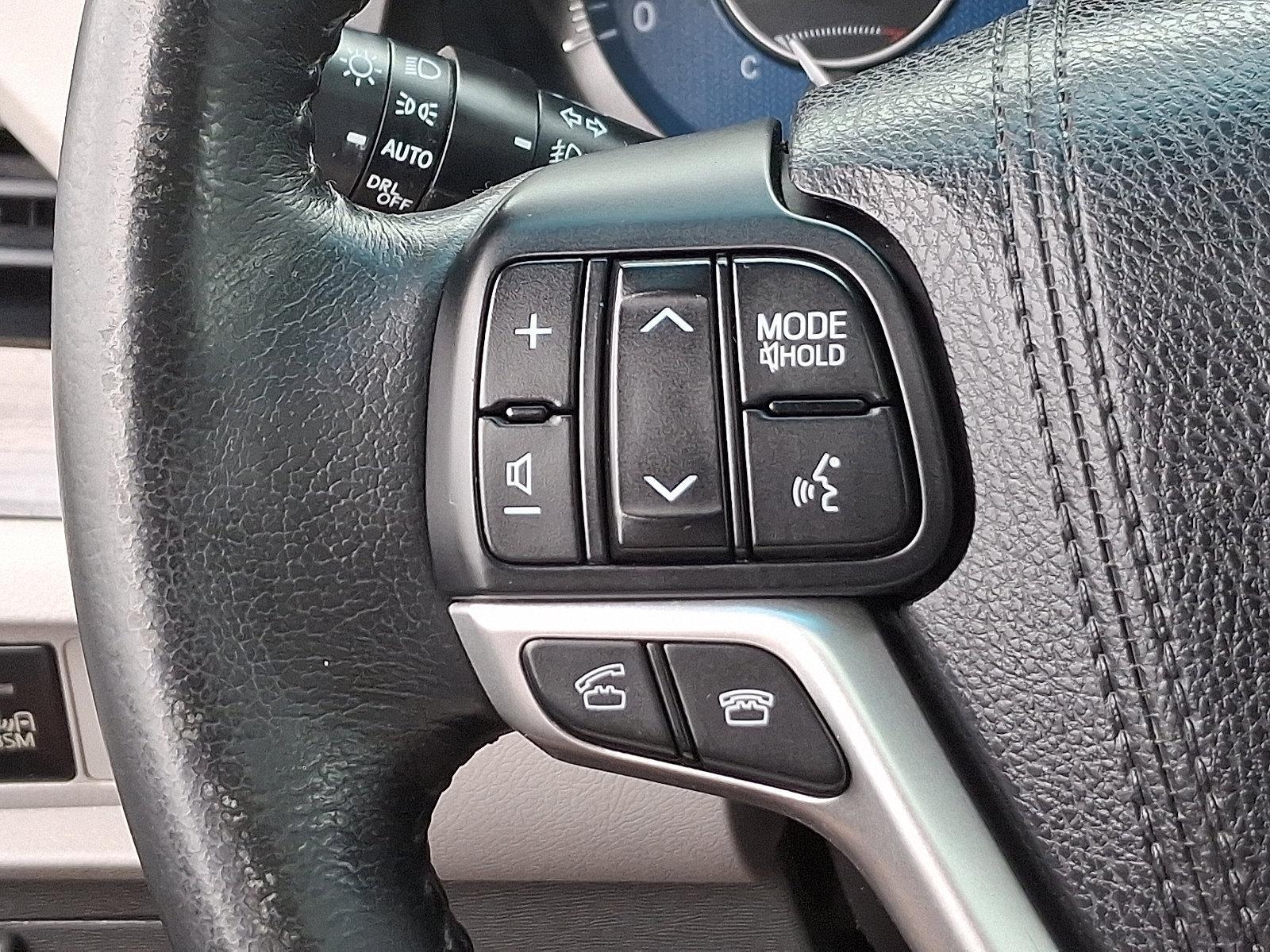 2015 Toyota Sienna Vehicle Photo in Trevose, PA 19053