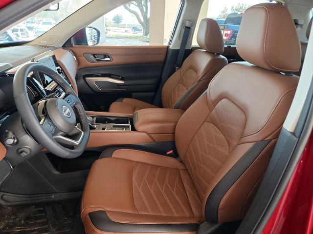 2024 Nissan Pathfinder Vehicle Photo in Weatherford, TX 76087