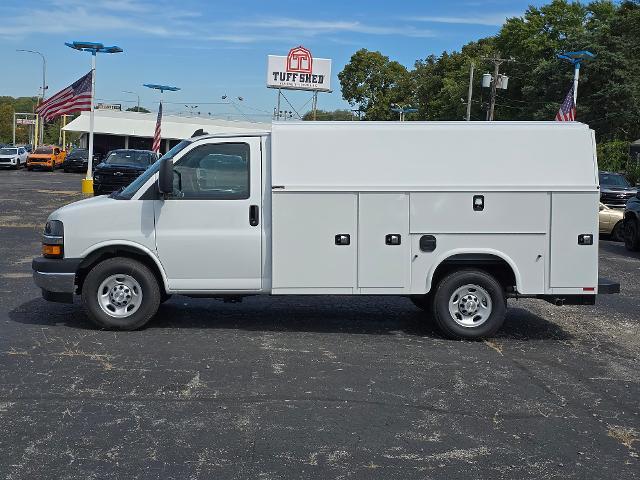 2025 Chevrolet Express Commercial Cutaway Vehicle Photo in INDEPENDENCE, MO 64055-1314
