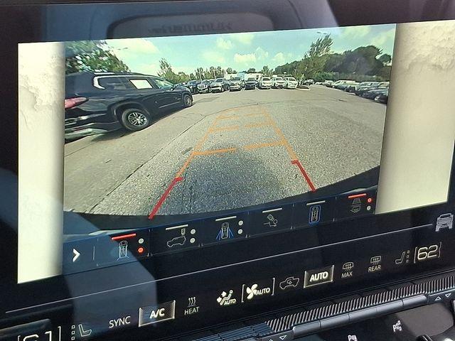 2025 GMC HUMMER EV SUV Vehicle Photo in DANBURY, CT 06810-5034