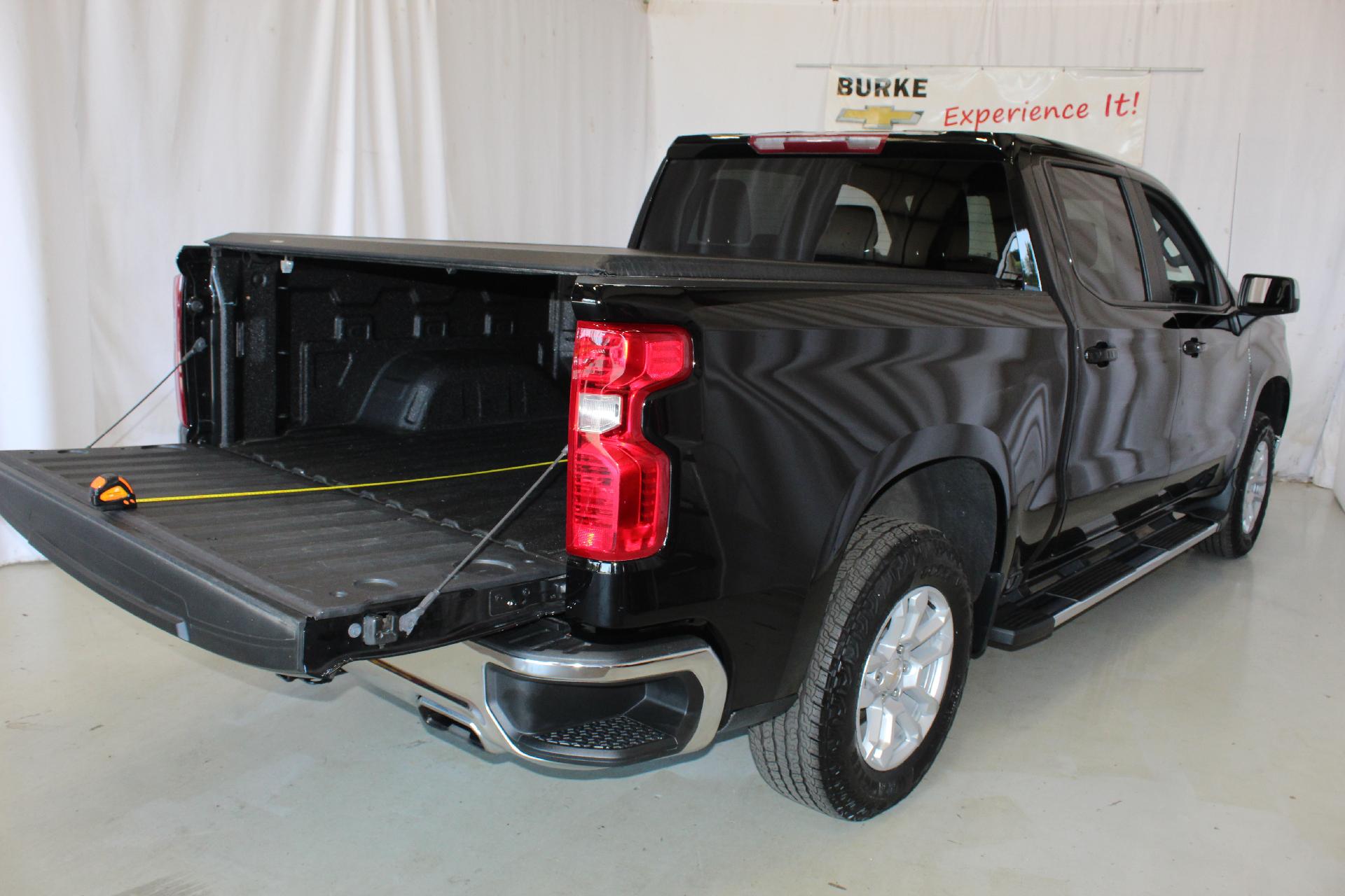 2023 Chevrolet Silverado 1500 Vehicle Photo in NORTHAMPTON, MA 01060-1120