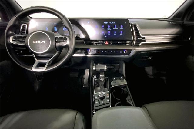 2023 Kia Sportage Vehicle Photo in Lees Summit, MO 64086