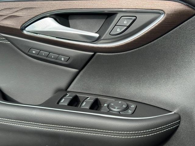2023 Buick Envision Vehicle Photo in COLUMBIA, MO 65203-3903