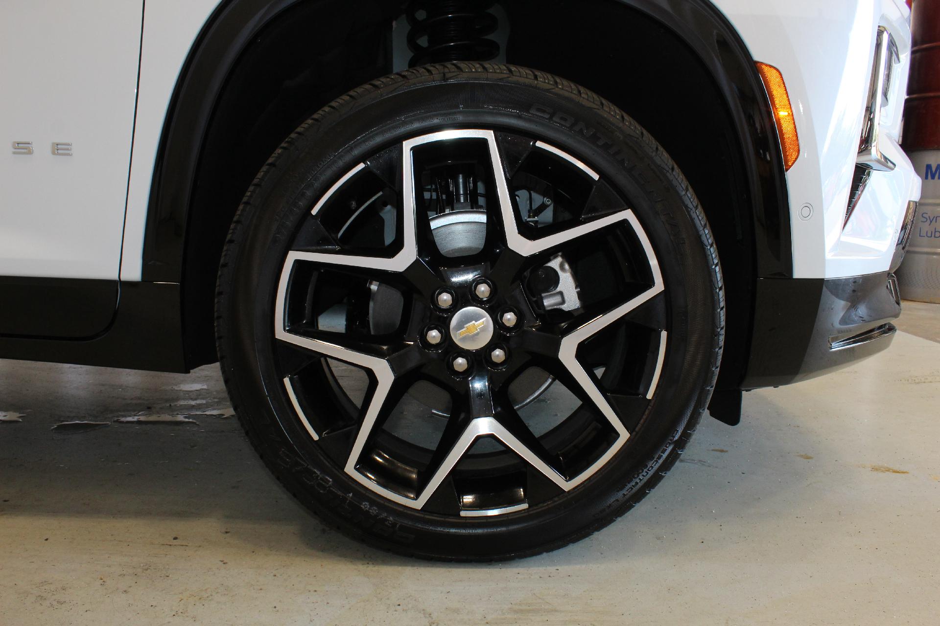 2026 Chevrolet Traverse Vehicle Photo in NORTHAMPTON, MA 01060-1120