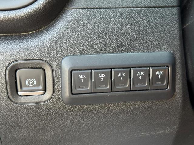 2024 Chevrolet Silverado 3500 HD CC Vehicle Photo in COLUMBIA, MO 65203-3903