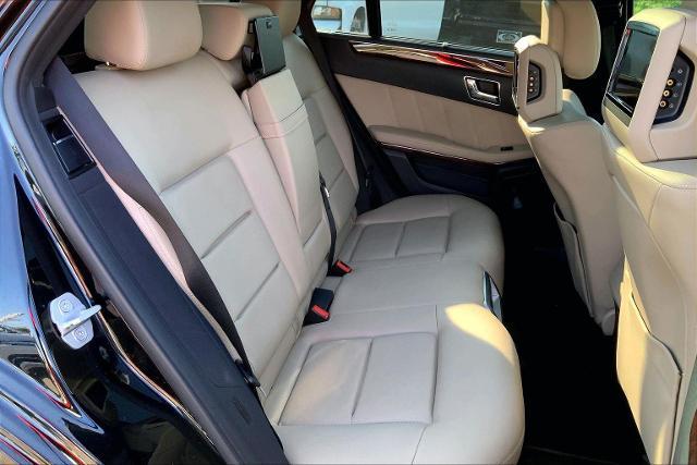 2011 Mercedes-Benz E-Class Vehicle Photo in KANSAS CITY, MO 64114-4502