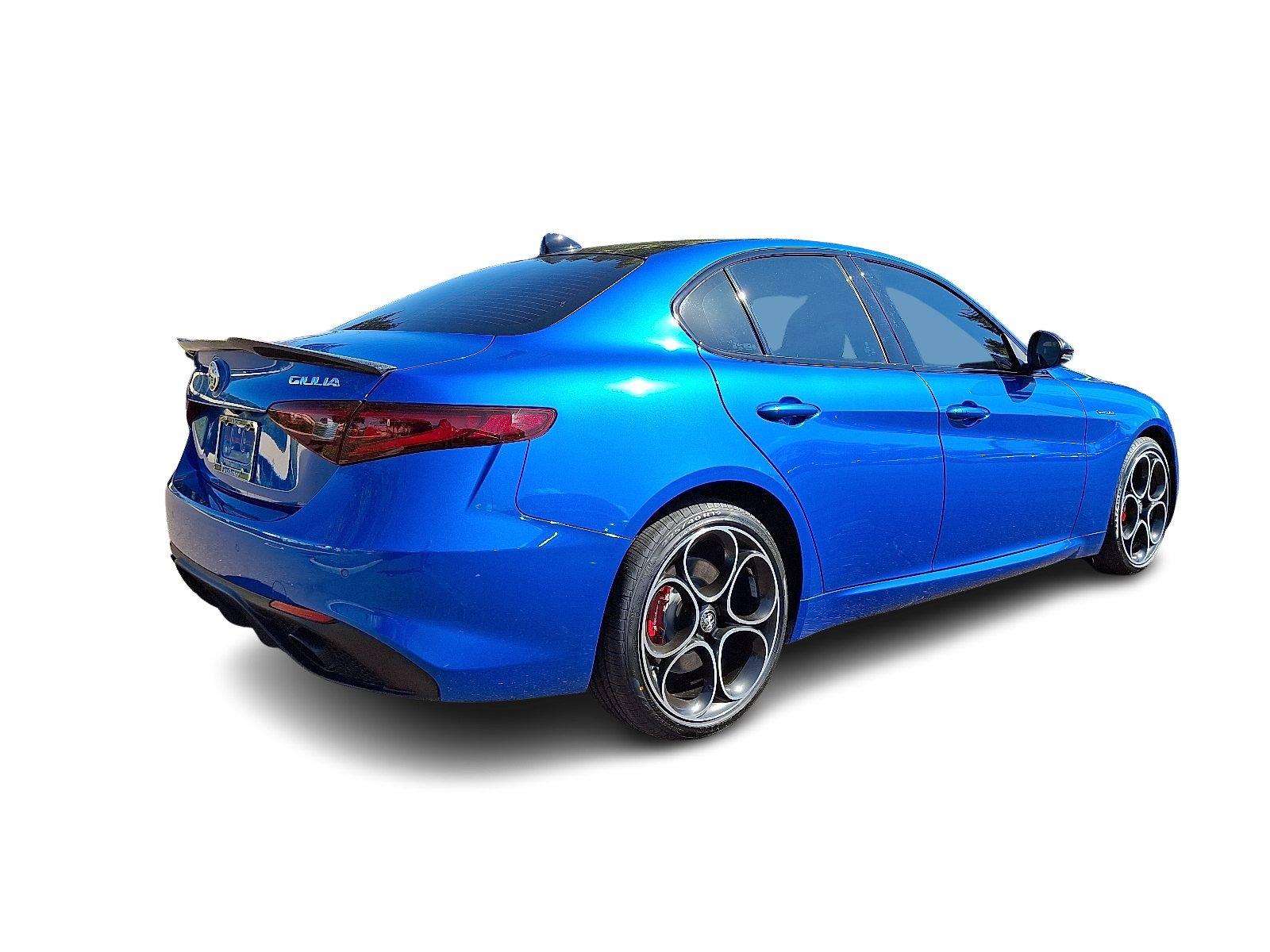 2022 Alfa Romeo Giulia Vehicle Photo in Willow Grove, PA 19090