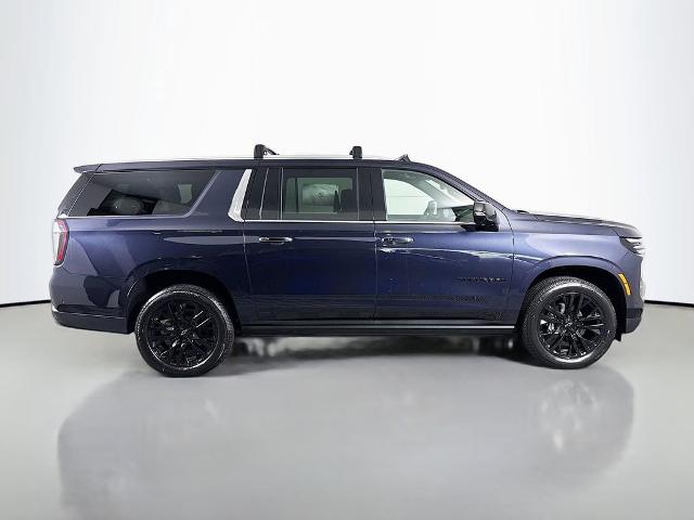 2025 Chevrolet Suburban Vehicle Photo in PUYALLUP, WA 98371-4149