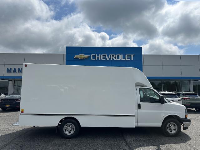 2026 Chevrolet Express Cutaway 3500 Vehicle Photo in AMSTERDAM, NY 12010-6209
