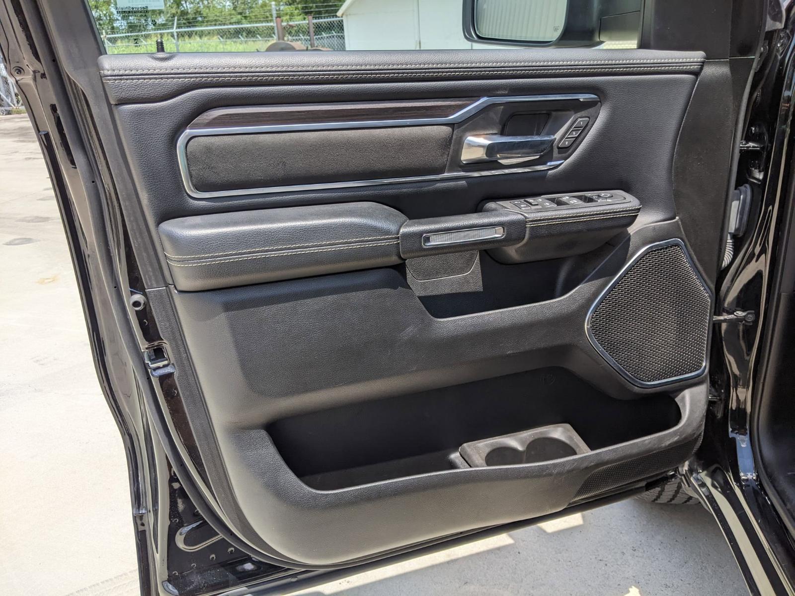 2025 Ram 1500 Vehicle Photo in Seguin, TX 78155
