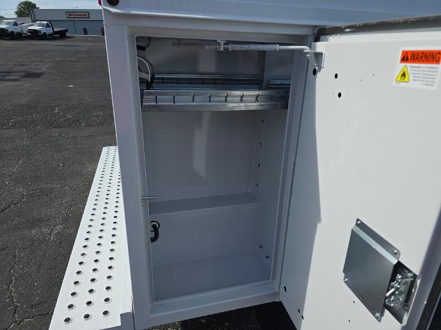 2025 Chevrolet Express Commercial Cutaway Vehicle Photo in INDEPENDENCE, MO 64055-1314