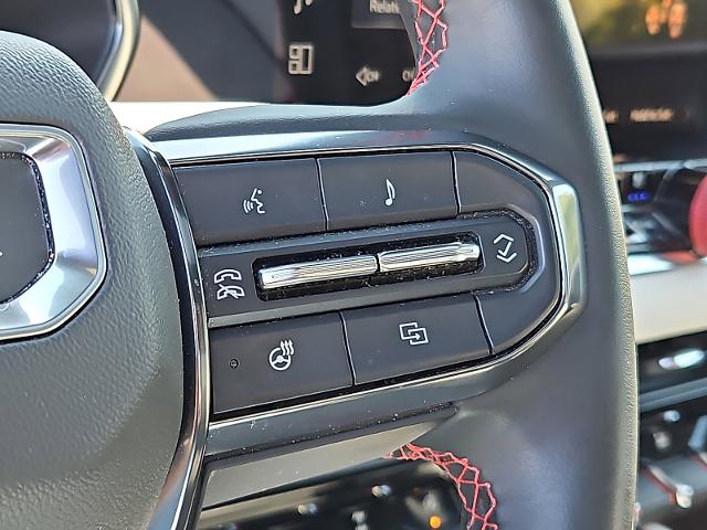 2024 GMC Canyon Vehicle Photo in TREVOSE, PA 19053-4984