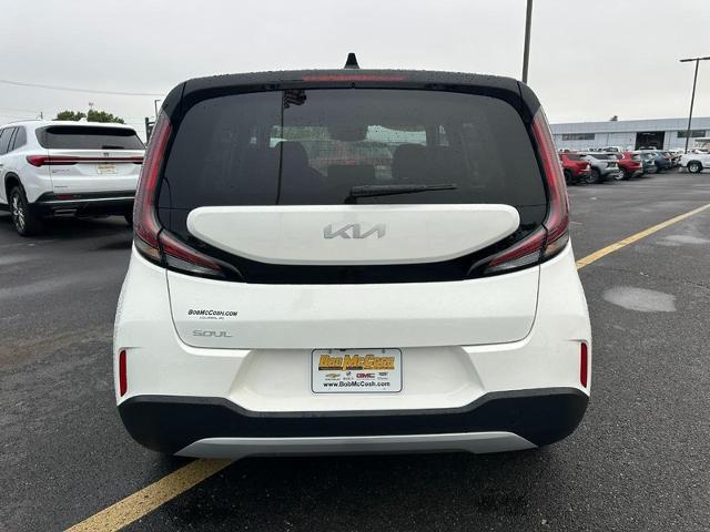 2025 Kia Soul Vehicle Photo in COLUMBIA, MO 65203-3903