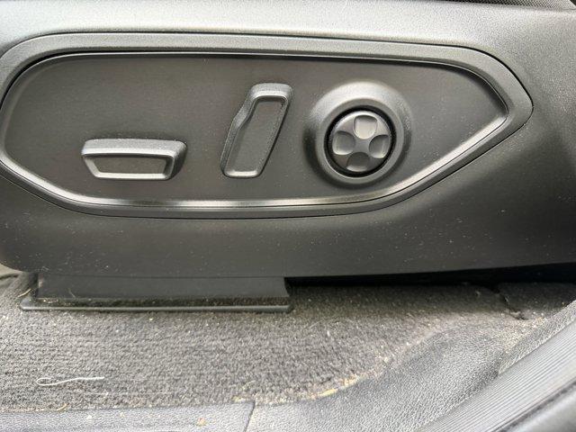 2021 Jeep Grand Cherokee L Vehicle Photo in LEOMINSTER, MA 01453-2952