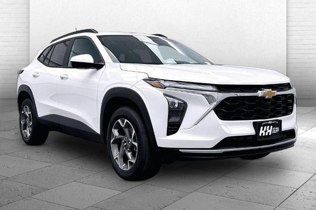 Summit White 2026 Chevrolet Trax SUV / Crossover Front-Wheel Drive 6-Speed Automatic