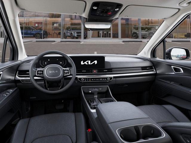 2025 Kia Carnival Vehicle Photo in Westbrook, ME 04092