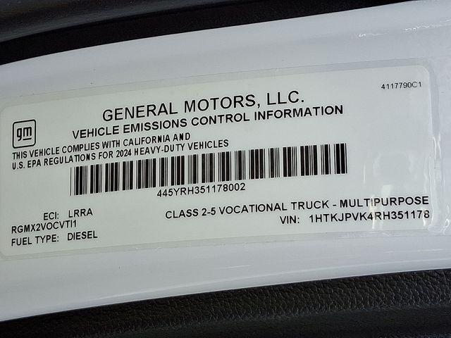 2024 Chevrolet Silverado 5500 HD Vehicle Photo in DANBURY, CT 06810-5034