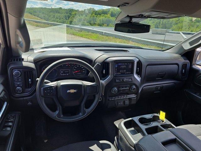 2024 Chevrolet Silverado 1500 Vehicle Photo in Pleasant Hills, PA 15236