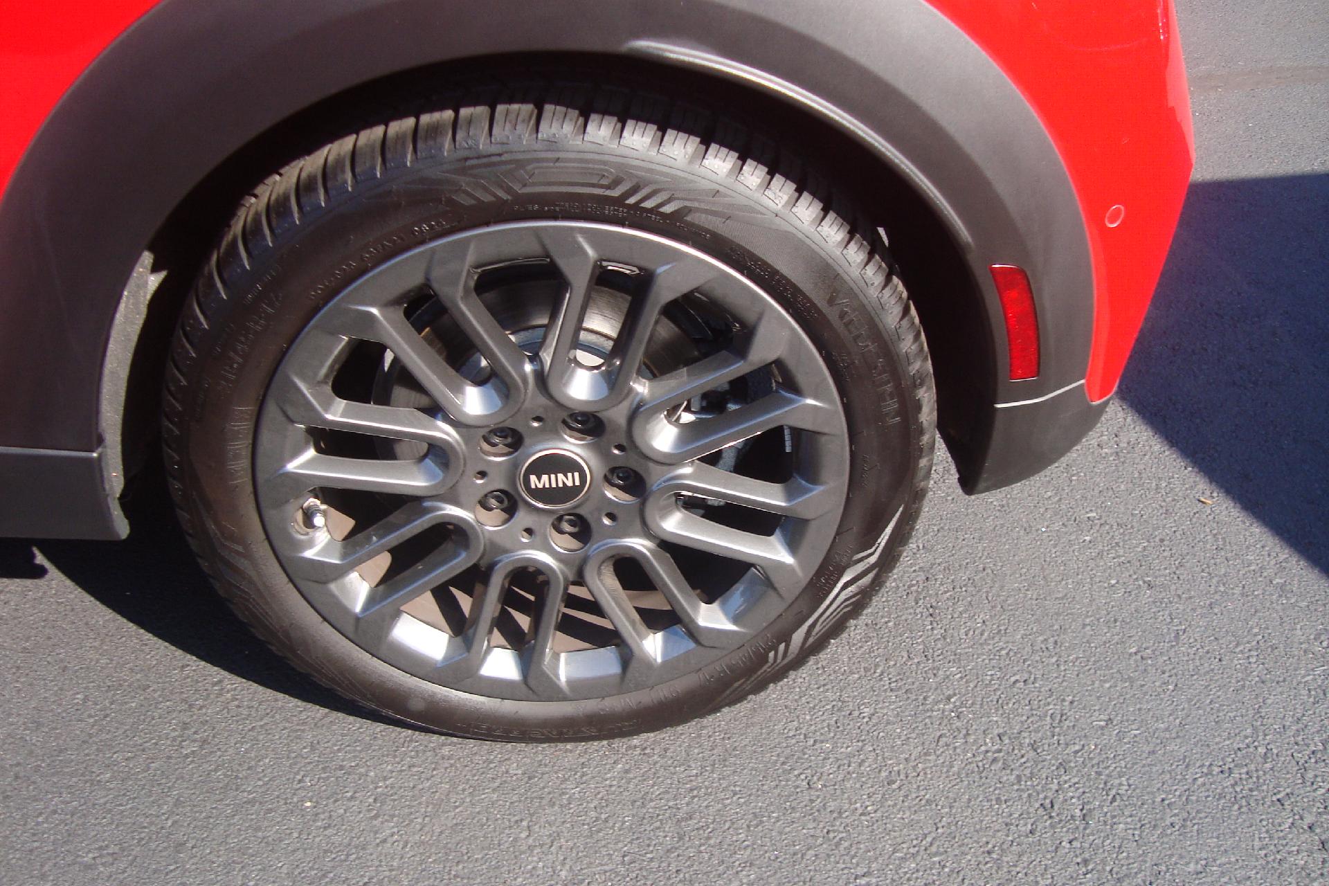 2025 MINI Cooper S Hardtop 2 Door Vehicle Photo in PORTSMOUTH, NH 03801-4196