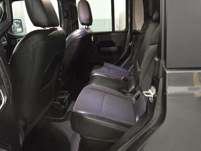 2021 Jeep Gladiator Vehicle Photo in Cedar Rapids, IA 52402