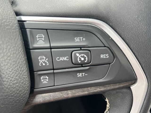 2023 Jeep Grand Cherokee L Vehicle Photo in Brunswick, GA 31525