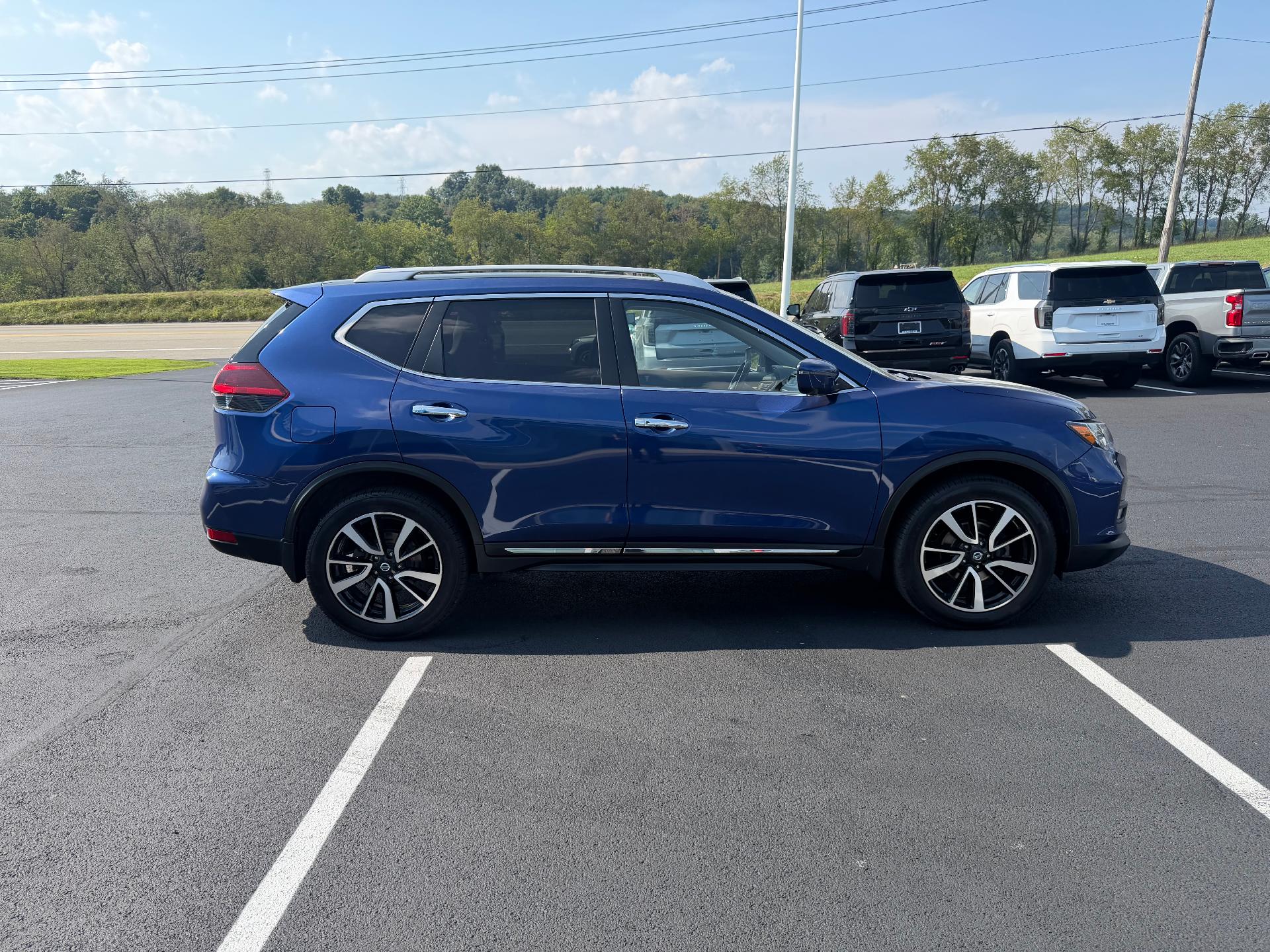 2018 Nissan Rogue photo 7 of 36