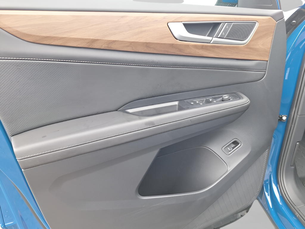 2026 Volkswagen Atlas photo 34 of 36